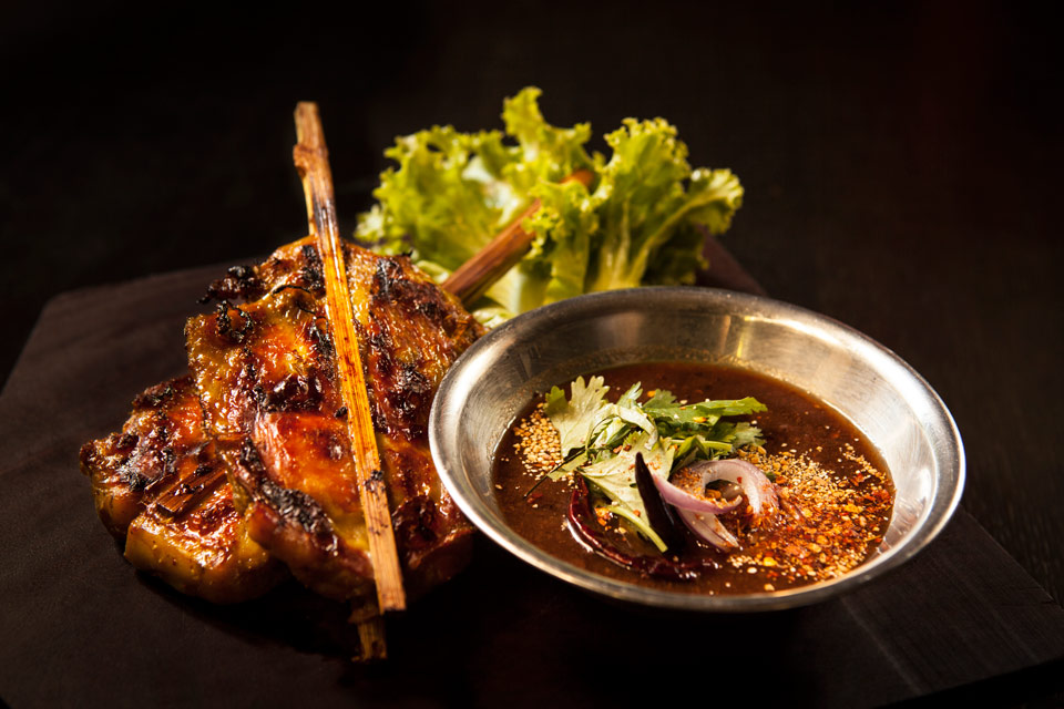 Marinated-grilled-chicken-thigh-with-jhim-jaew-sauce-chachawan-web